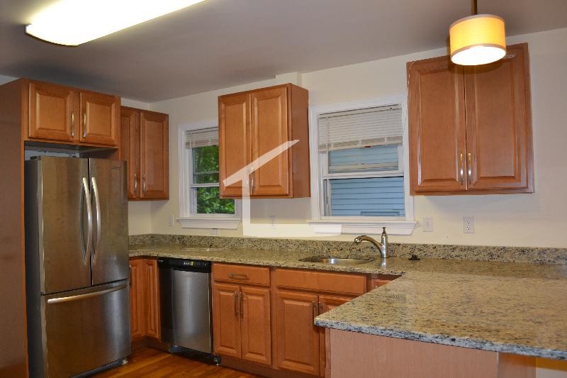 9 Mission St-Unit -2 in Boston, MA - Building Photo