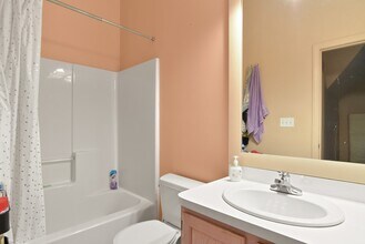 214 Parker Hill Ave in Boston, MA - Foto de edificio - Building Photo