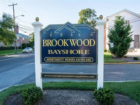 Brookwood at Bay Shore Apartments