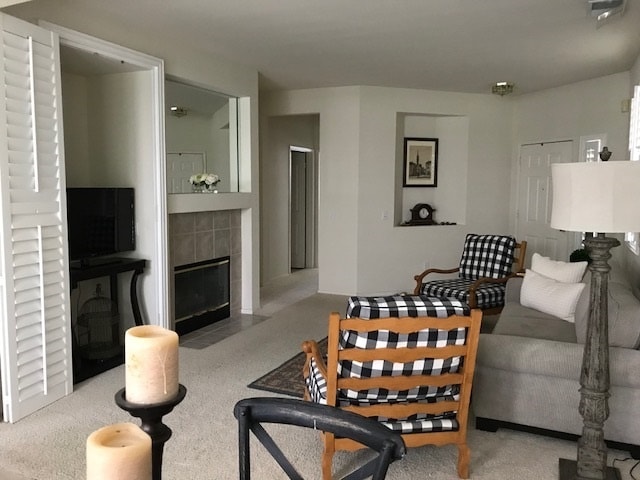 344 Gladstone Dr in Brentwood, CA - Building Photo - Building Photo