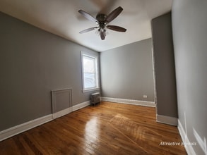 5911 W Huron St, Unit 2 in Chicago, IL - Building Photo - Building Photo