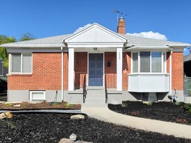 259 E Herbert Ave, Unit APT A in Salt Lake City, UT - Building Photo