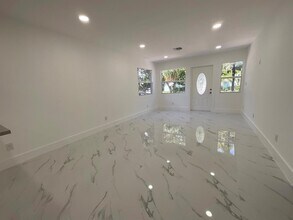700 Tallapoosa St in West Palm Beach, FL - Building Photo - Building Photo