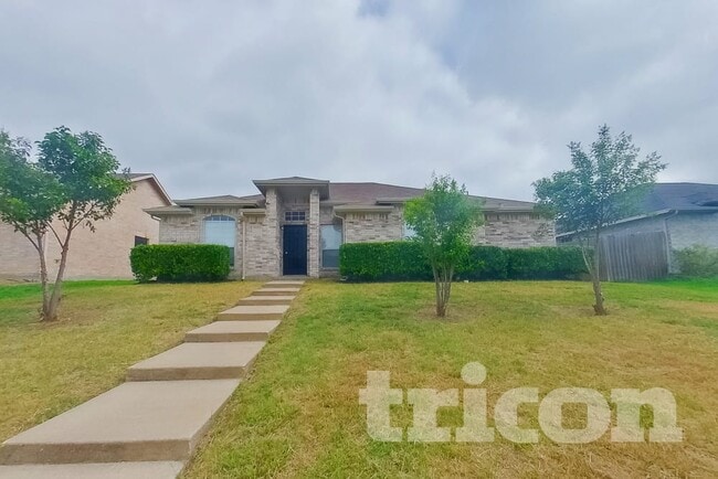 1727 Oneal St in Lancaster, TX - Building Photo - Building Photo