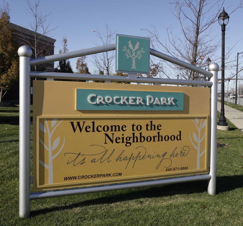 263-291 Crocker Park Blvd in Westlake, OH - Building Photo