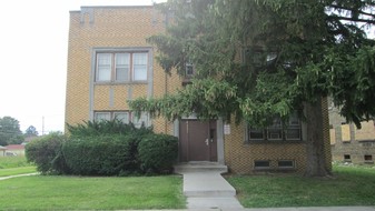 4331 N 27th St in Milwaukee, WI - Building Photo