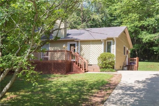 204 Brambleton Ct in Winston-Salem, NC - Foto de edificio - Building Photo