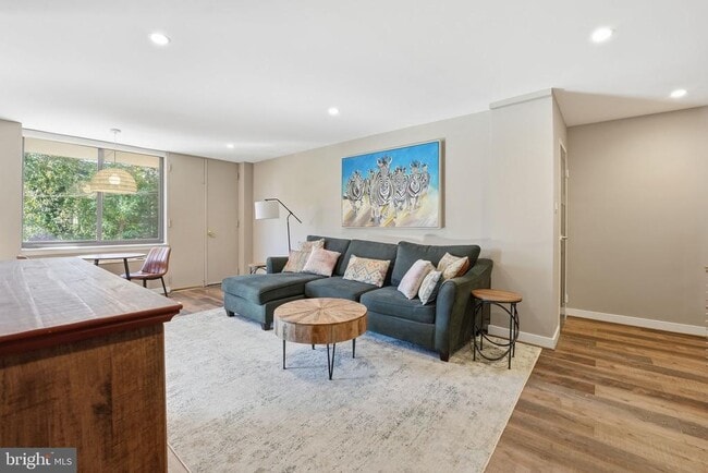 4390 Lorcom Ln in Arlington, VA - Building Photo - Building Photo