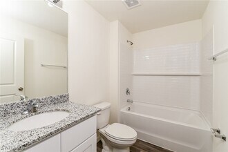 3817 NW 41st St in Cape Coral, FL - Building Photo - Building Photo