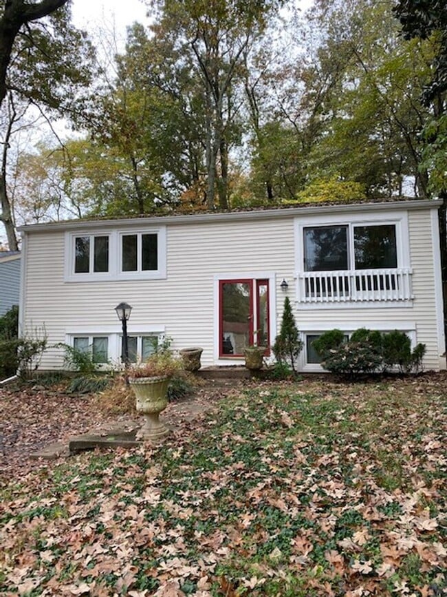 property at 11563 Shadbush Ct