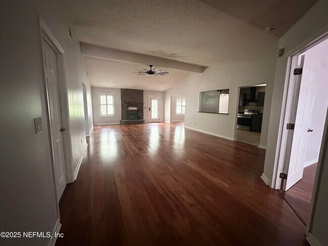 10373 Birchfield Dr in Jacksonville, FL - Building Photo - Building Photo
