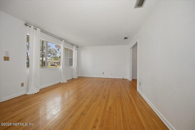 2214 Larry Dr in Jacksonville, FL - Building Photo - Building Photo