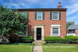 1055 Terrace Dr in Richmond Heights, MO - Building Photo