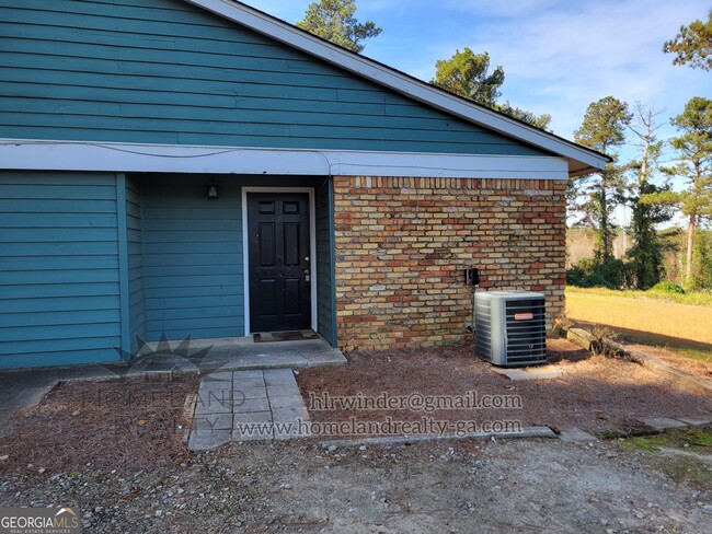 422 GA Hwy 211 in Winder, GA - Building Photo - Building Photo