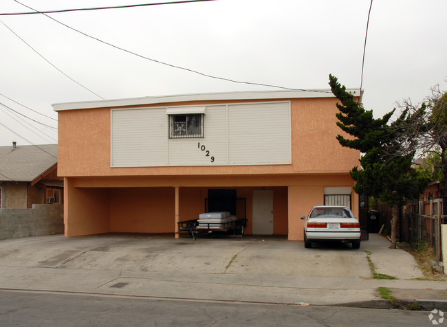 1029 S Record Ave in Los Angeles, CA - Foto de edificio - Building Photo