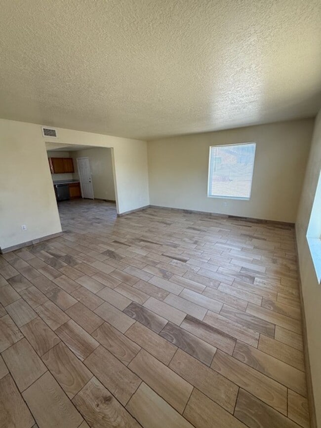 8401 Winter Sage Rd SW in Albuquerque, NM - Building Photo - Building Photo