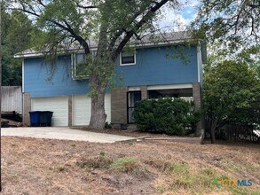 482 Hill Ave. in New Braunfels, TX - Building Photo - Building Photo