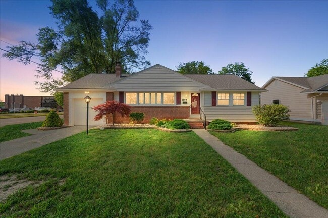 property at 2898 Yorkshire Rd