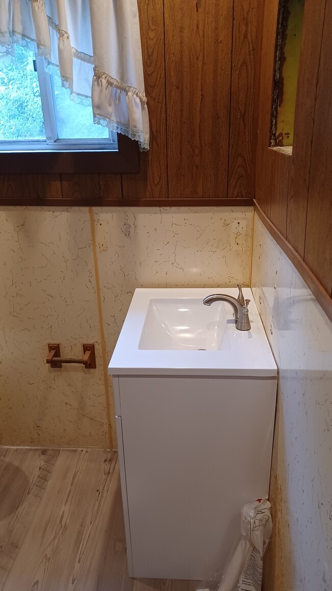 1606 18th St, Unit 1 Bedroom Apartment in Huntington, WV - Building Photo - Building Photo