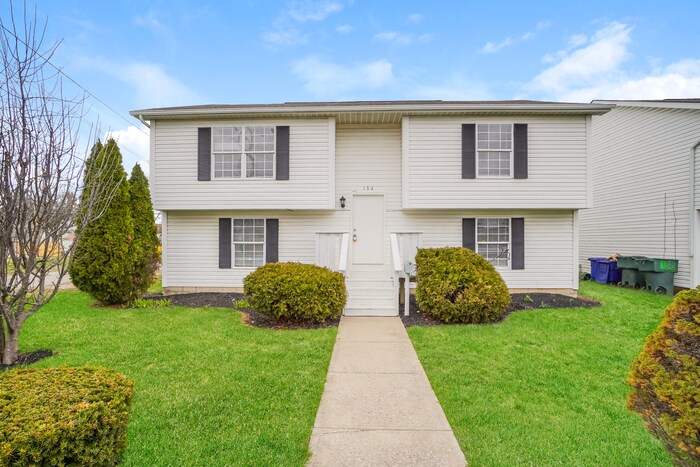 132 Derrer Rd in Columbus, OH - Building Photo