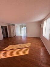 4432 Franklin Ave, Unit 8 in Los Angeles, CA - Building Photo - Building Photo