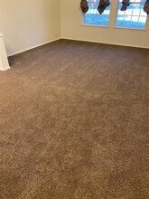 2725 Hyde Park Dr in Grand Prairie, TX - Foto de edificio - Building Photo