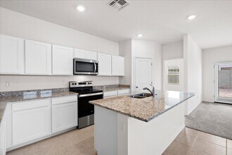 8129 S 63rd Dr in Phoenix, AZ - Building Photo - Building Photo