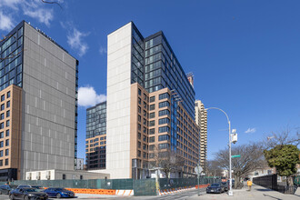 Loden in Brooklyn, NY - Foto de edificio - Building Photo