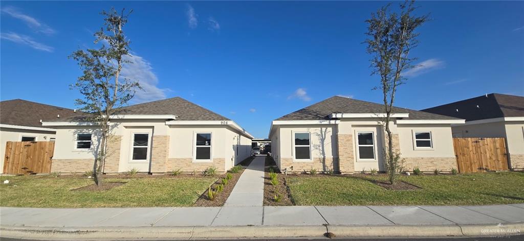 906 N Abbey Ave in Edinburg, TX - Building Photo