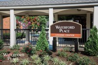 Building Photo - Waterford Place Apartamentos in Louisville, Kentucky