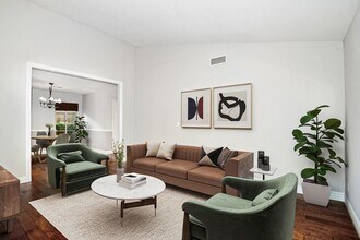 4325 Oak Glen St in Calabasas, CA - Foto de edificio - Building Photo