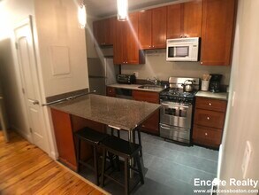 61 Saint Botolph St in Boston, MA - Building Photo - Building Photo