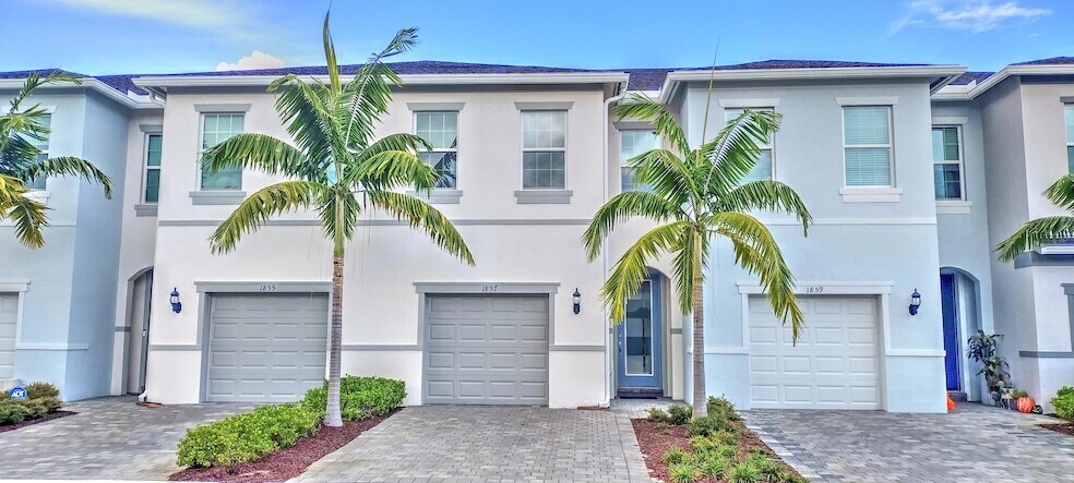 1857 Tarni Way in Stuart, FL - Building Photo