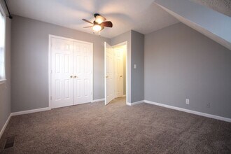 135 Waterford Dr in Oak Grove, KY - Building Photo - Building Photo