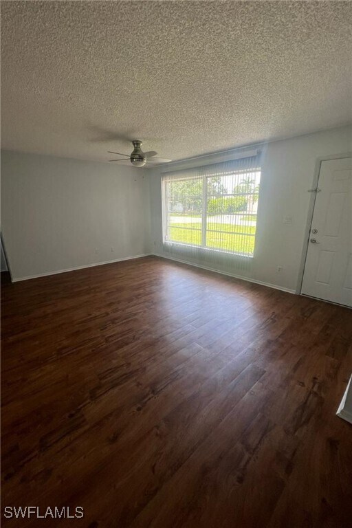 2208 SE 16th St in Cape Coral, FL - Foto de edificio - Building Photo