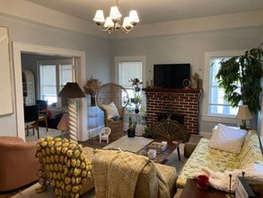 927 NW 3rd Ave in Gainesville, FL - Building Photo - Building Photo