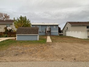 1817 28th St W in Williston, ND - Building Photo - Building Photo