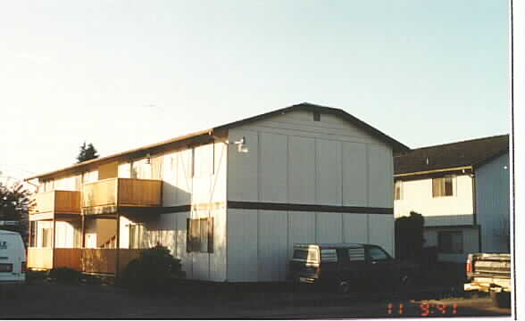 470-480 River Rd in Buckley, WA - Building Photo