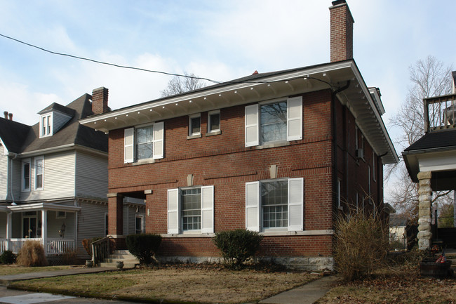 134 N Bayly Ave in Louisville, KY - Foto de edificio - Building Photo