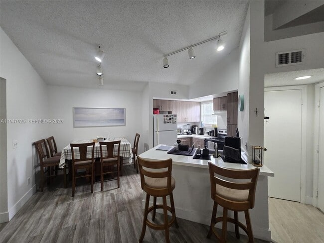 12840 Vista Isles Dr in Sunrise, FL - Building Photo - Building Photo