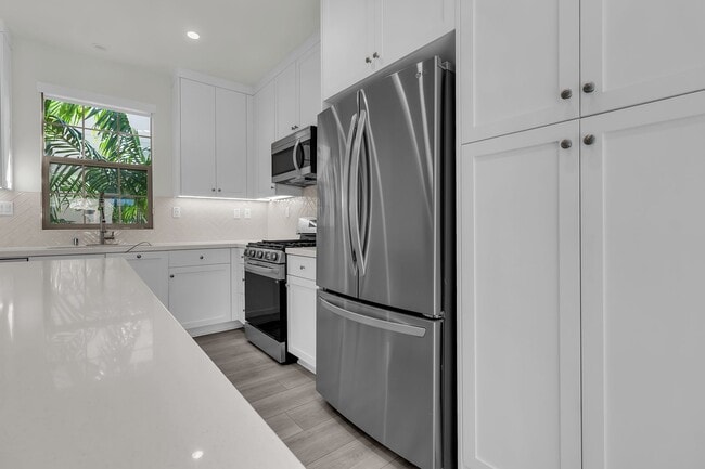 711 Spring Gdn in Irvine, CA - Building Photo - Building Photo