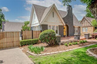 2528 Cockrell Ave in Fort Worth, TX - Building Photo - Building Photo