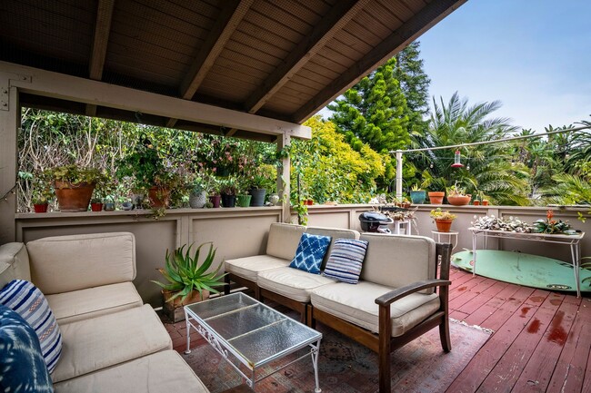 4344 Modoc Rd in Santa Barbara, CA - Building Photo - Building Photo