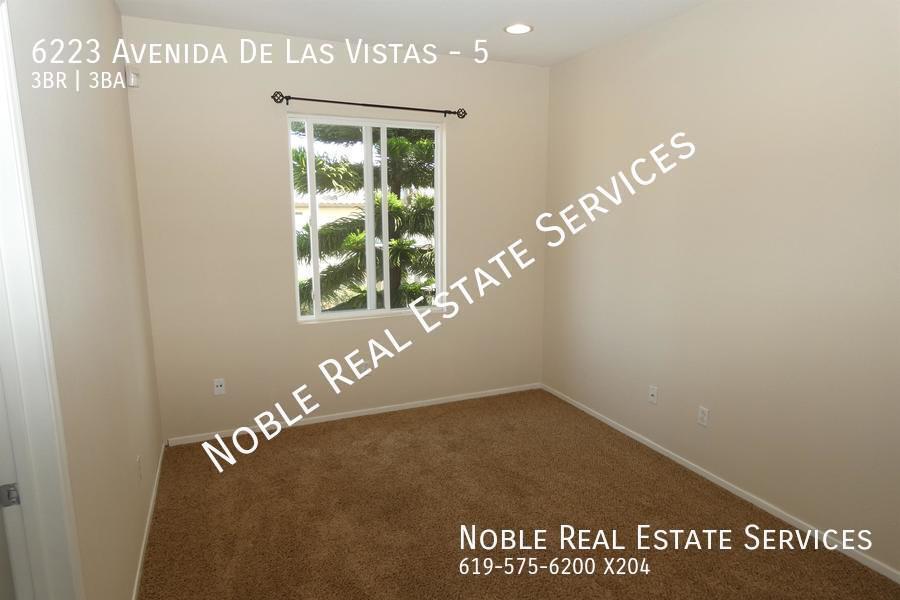 6223 Avenida De Las Vistas in San Diego, CA - Building Photo