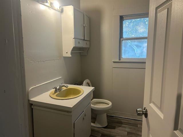 220 8th St in Joshua, TX - Building Photo