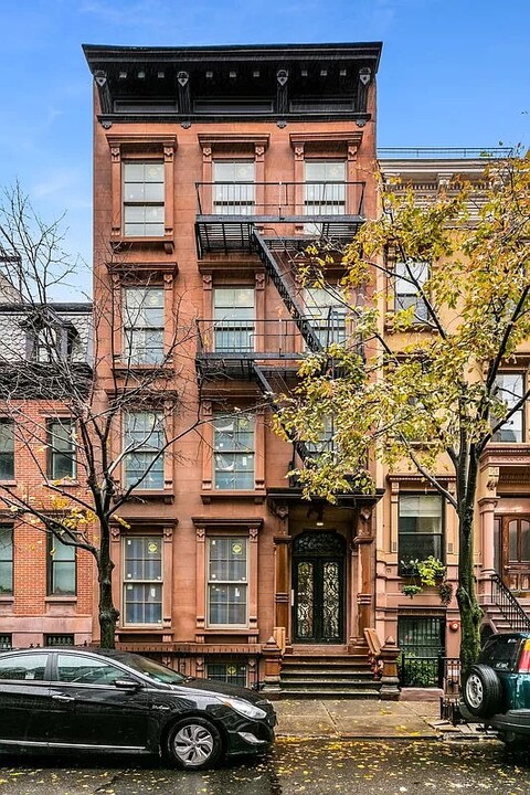 130 W 123rd St-Unit -3R in New York, NY - Building Photo