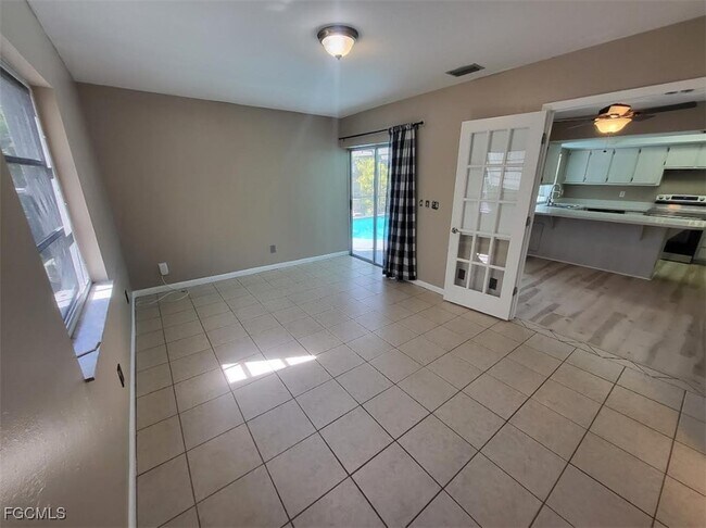 4504 SW 7th Pl in Cape Coral, FL - Building Photo - Building Photo