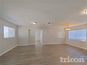 3410 73rd St N in St. Petersburg, FL - Building Photo - Building Photo