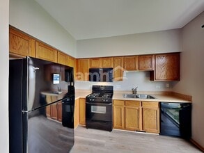 1101 Burns Ln in Minooka, IL - Building Photo - Building Photo