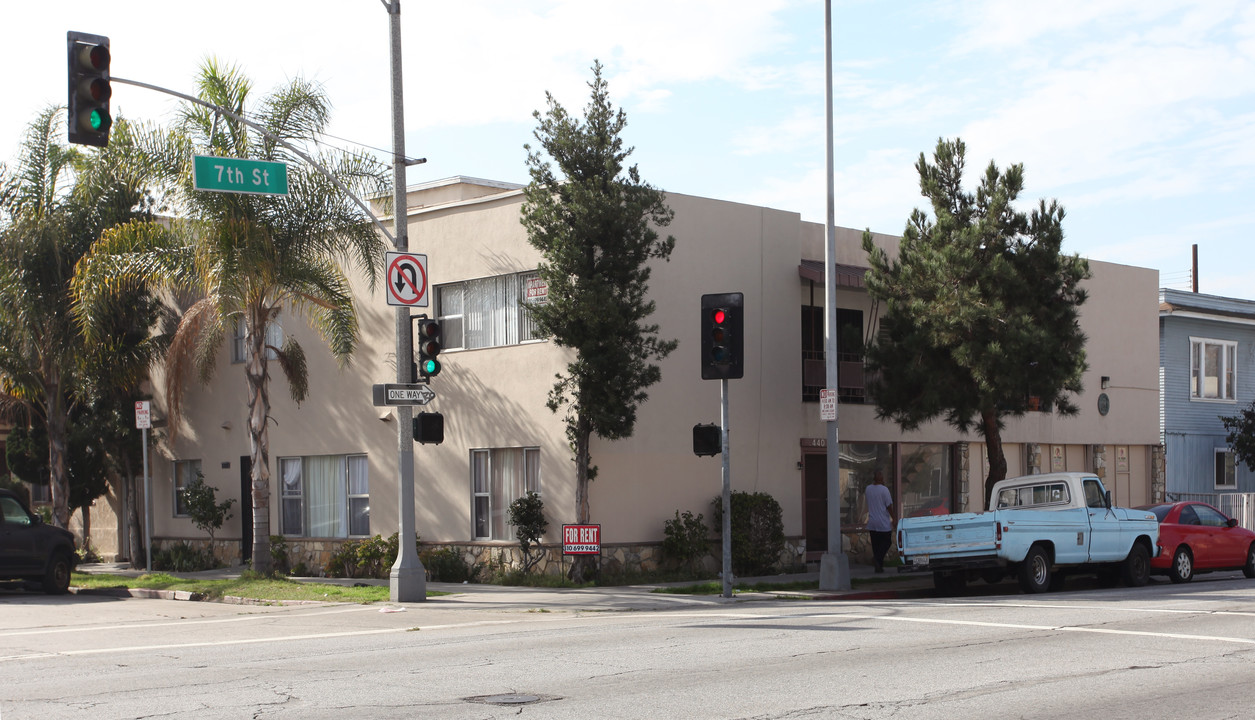 440 E 7th St in Long Beach, CA - Building Photo